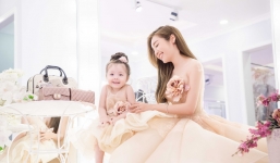 Ngất ngây vẻ “ngọt lịm” của Elly Trần – Cadie Mộc Trà khi diện váy đôi